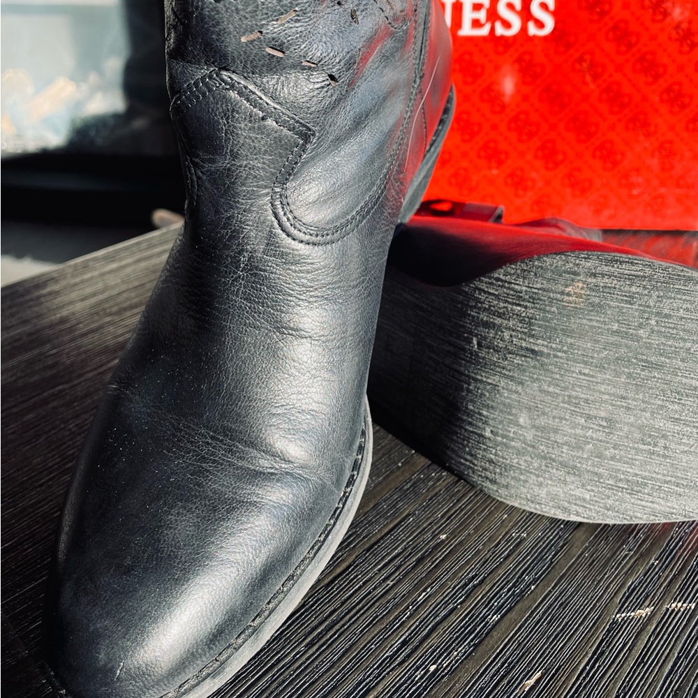 Guess fashion cowboy boots size 8